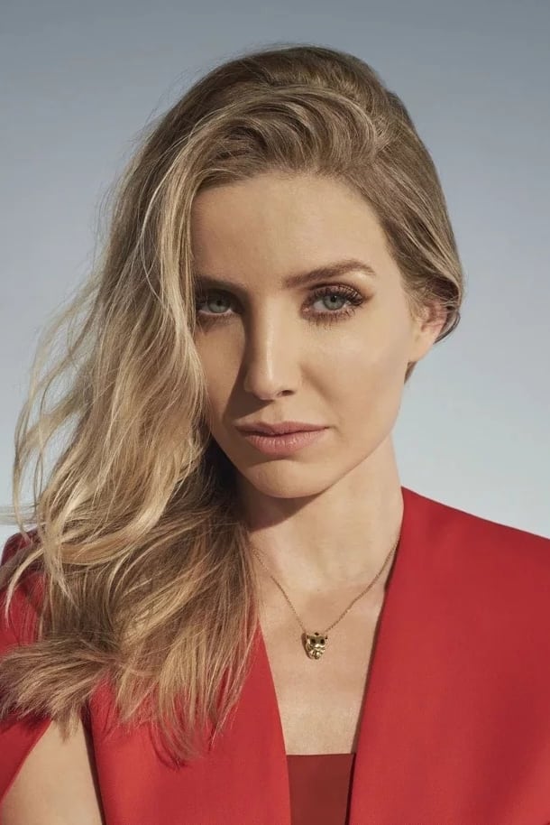 Annabelle Wallis - HeadStark