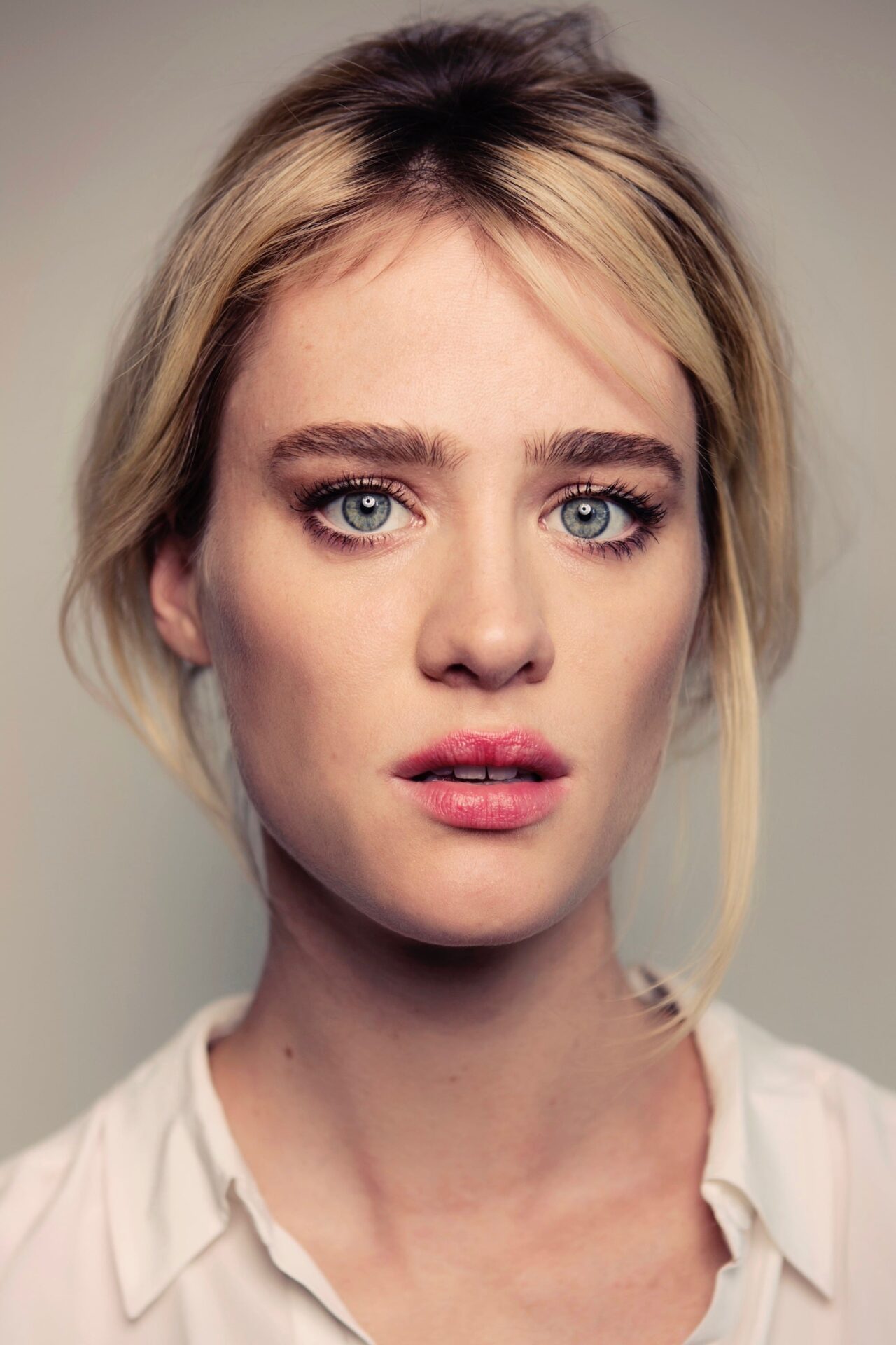 Mackenzie Davis - HeadStark