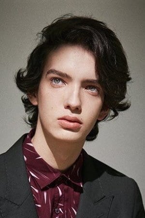 Kodi Smit-McPhee - HeadStark