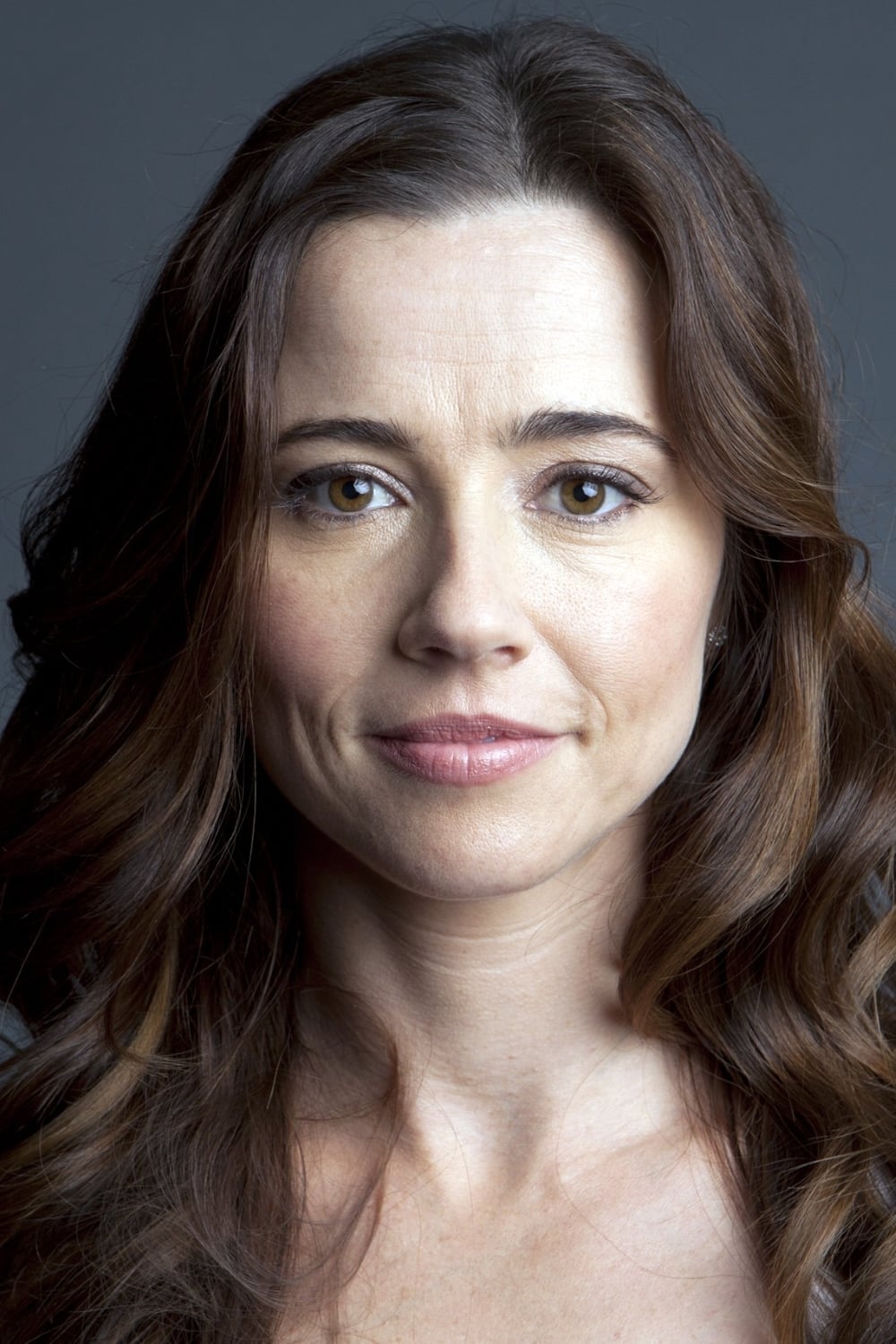 Linda Cardellini - HeadStark