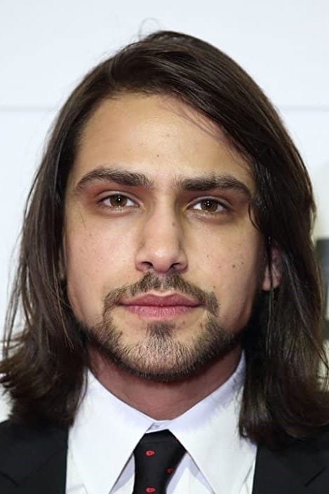 Luke Pasqualino - HeadStark